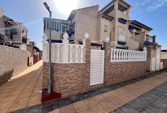 Segunda Mano - Bungalow - Orihuela Costa - La Zenia