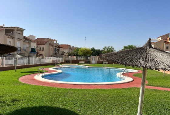 Segunda Mano - Bungalow - Orihuela Costa - La Zenia