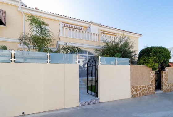 Revente - Bungalow - Torrevieja - Aguas Nuevas