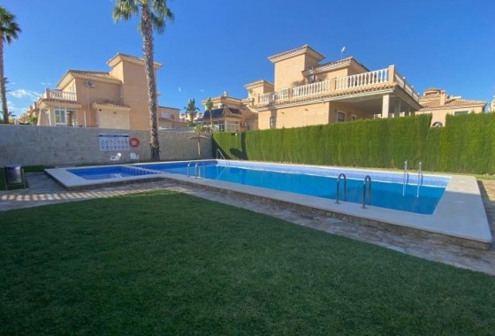 Revente - Villa - Orihuela Costa