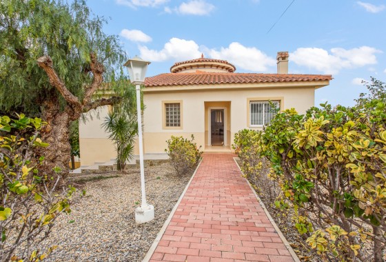 Resale - Detached Villa - Algorfa