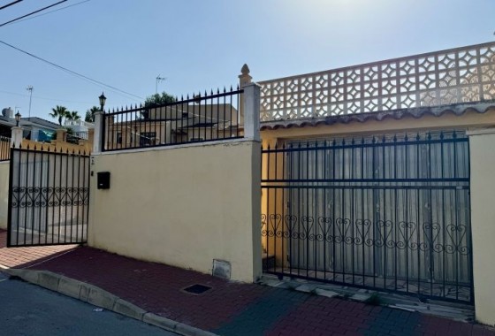 Resale - Detached Villa - Los Balcones