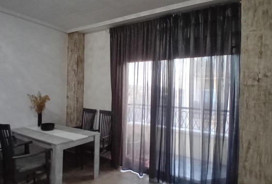 Resale - Apartment - Almoradí - Center