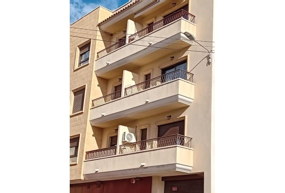 Resale - Apartment - Almoradí - Center