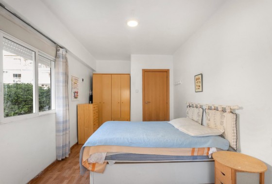 Resale - Apartment - Torrevieja - Estacion de autobuses