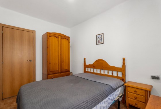 Resale - Apartment - Torrevieja - Estacion de autobuses