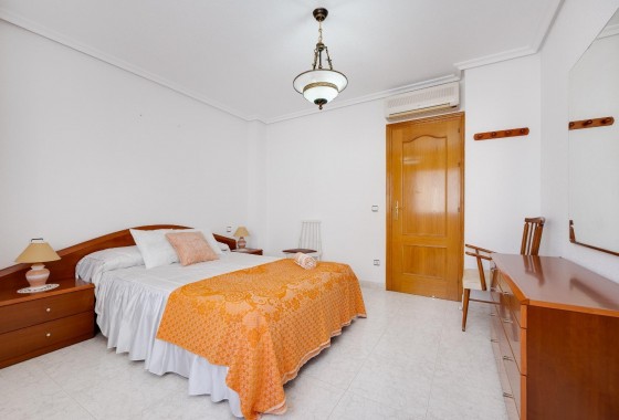 Resale - Townhouse - Torrevieja - Estacion de autobuses