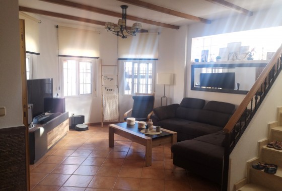 Revente - Villa - Los Montesinos - La herrada