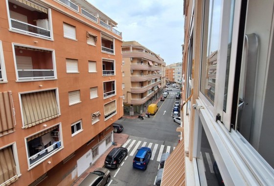 Resale - Apartment - Torrevieja - Playa del cura