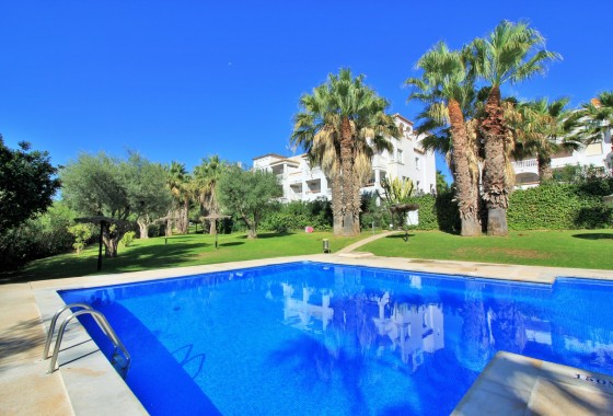 Resale - Apartment - Villamartin