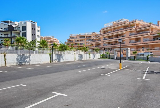 Resale - Apartment - Orihuela Costa - Villamartín