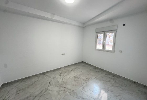 Resale - Apartment - Torrevieja