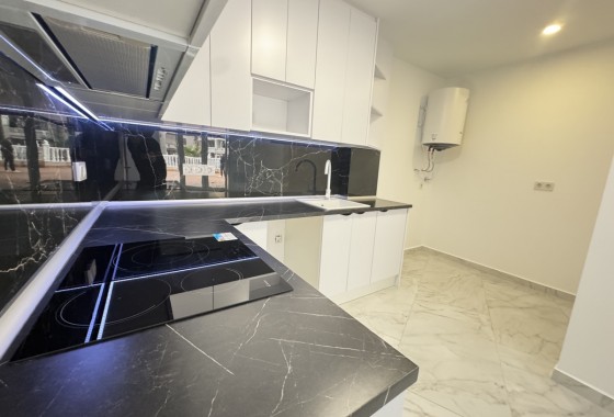 Resale - Apartment - Torrevieja