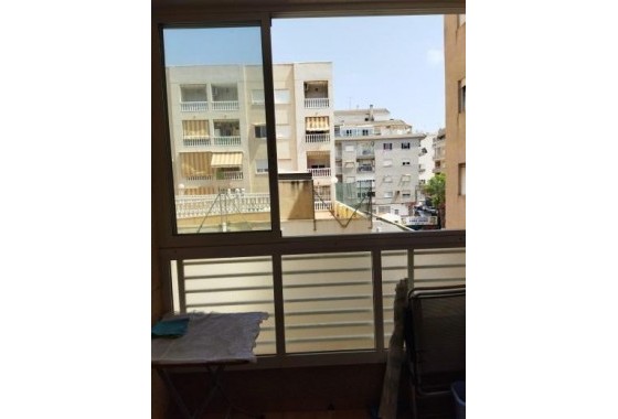 Resale - Apartment - Torrevieja - Centro