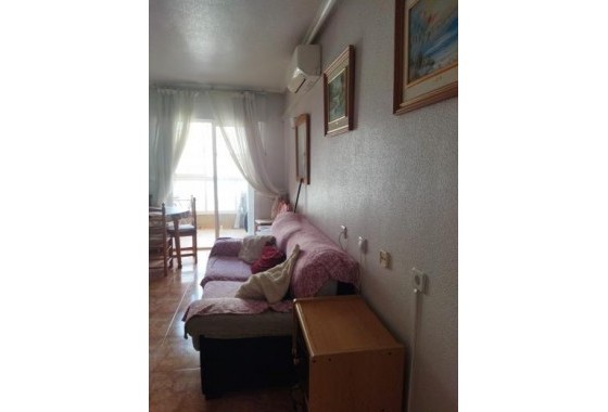 Resale - Apartment - Torrevieja - Centro