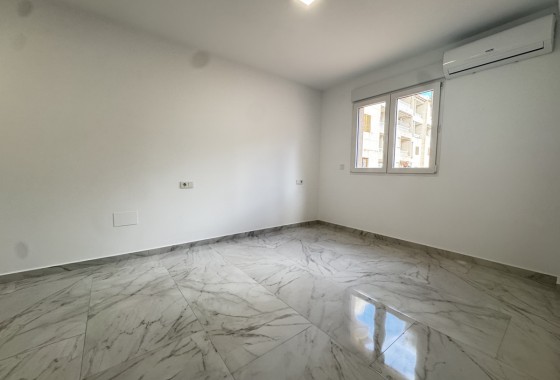Resale - Apartment - Torrevieja