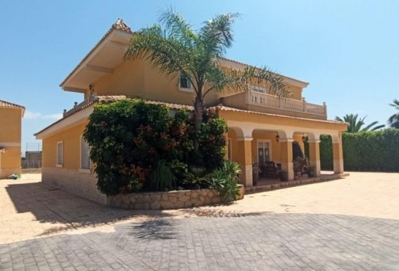 Resale - Detached Villa - Elche