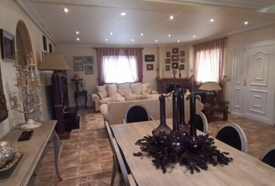 Resale - Detached Villa - Elche