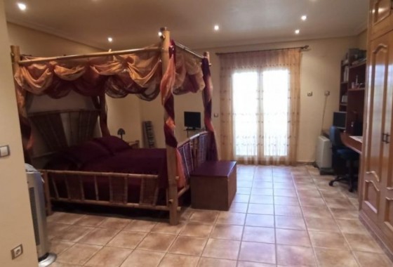 Resale - Detached Villa - Elche