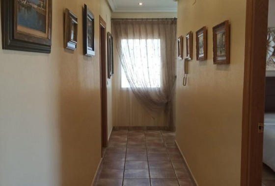 Resale - Detached Villa - Elche