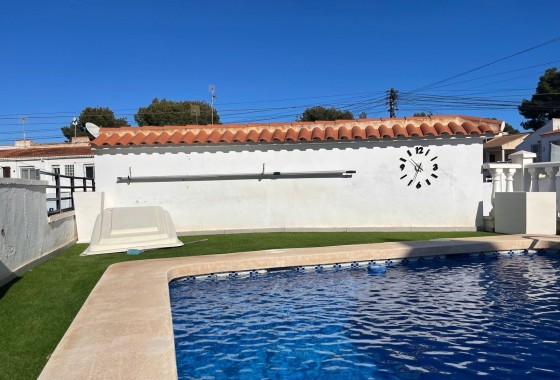 Revente - Villa - Torrevieja - Los Balcones - Los Altos del Edén