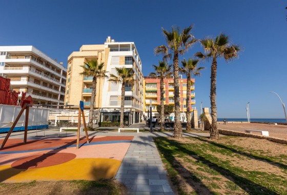 Revente - Appartement - Torrevieja - La Mata pueblo