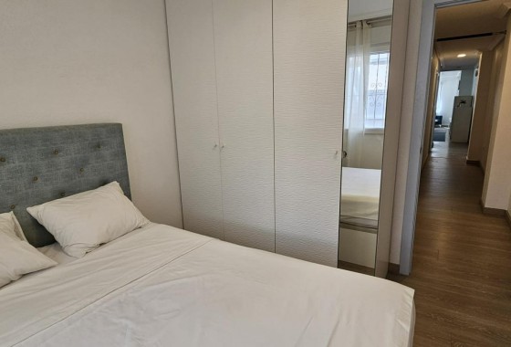 Revente - Appartement - Torrevieja - Paseo maritimo