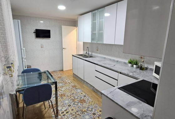 Revente - Appartement - Torrevieja - Paseo maritimo