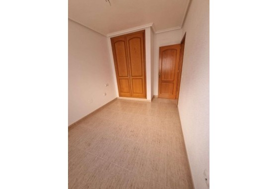 Segunda Mano - Apartamento - Torrevieja - Playa de los locos