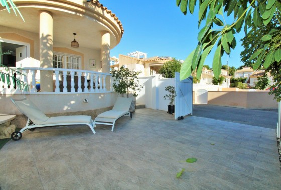 Resale - Detached Villa - Villamartin