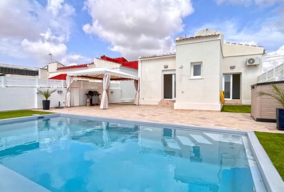 Resale - Detached Villa - Torrevieja - Costa Blanca