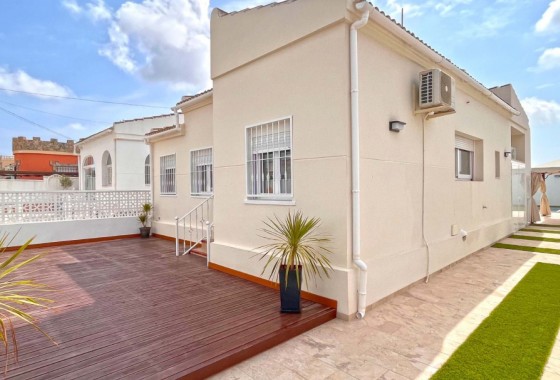 Resale - Detached Villa - Torrevieja - Costa Blanca