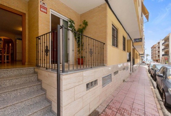 Resale - Apartment - Torrevieja - Estacion de autobuses