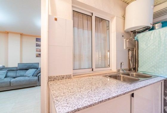 Resale - Apartment - Torrevieja - Estacion de autobuses