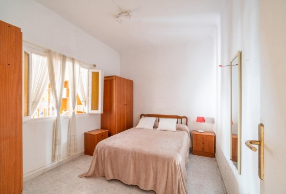 Resale - Apartment - Torrevieja - Playa de los Naufragos