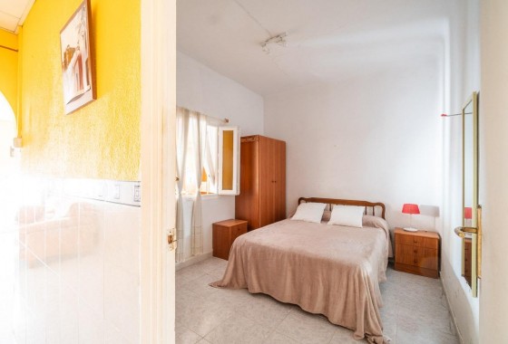 Resale - Apartment - Torrevieja - Playa de los Naufragos