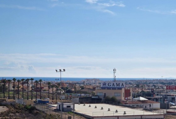 Segunda Mano - Bungalow - Torrevieja - Aguas nuevas 1