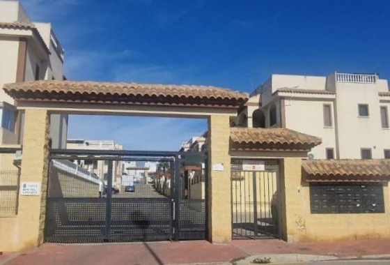 Segunda Mano - Bungalow - Torrevieja - Aguas nuevas 1