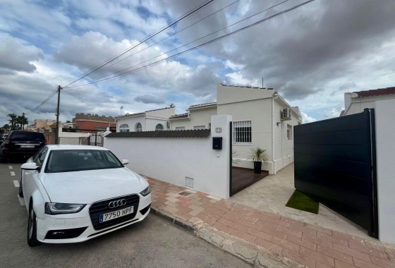 Revente - Villa - Torrevieja - San Luis