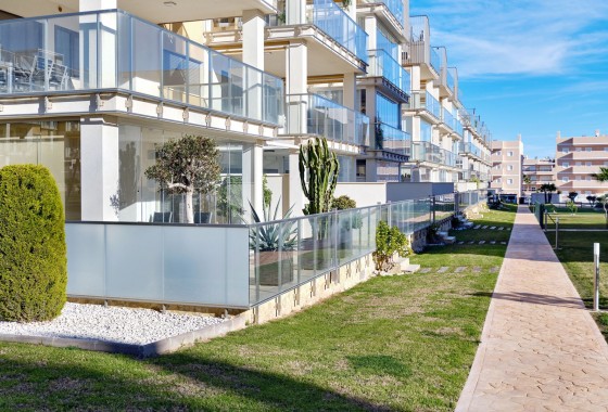 Resale - Apartment - Villamartin - Costa Blanca