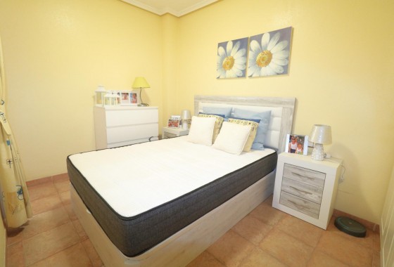 Resale - Apartment - Torrevieja - Acequion