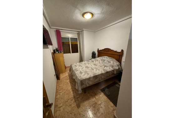 Resale - Apartment - Torrevieja - Estacion de autobuses