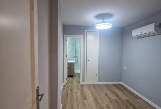 Resale - Apartment - Torrevieja - La Mata pueblo