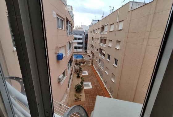 Segunda Mano - Apartamento - Torrevieja - Playa del cura