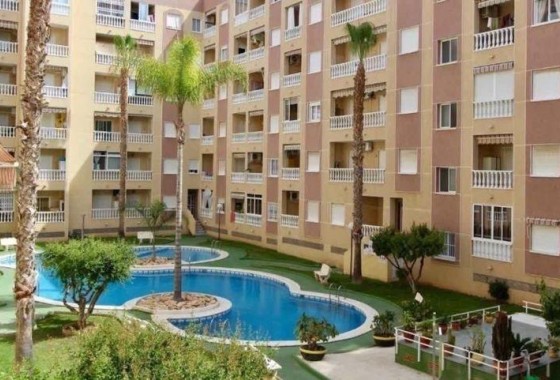 Resale - Apartment - Torrevieja - Centro