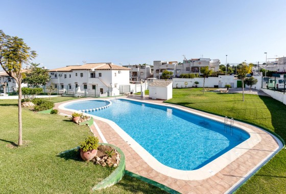 Resale - Townhouse - Torrevieja - Los balcones