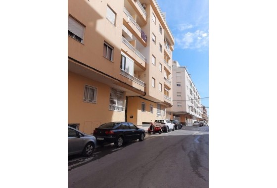 Resale - Apartment - Torrevieja - Playa de los locos