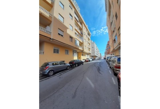 Resale - Apartment - Torrevieja - Playa de los locos