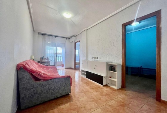 Resale - Apartment - Torrevieja - Estacion de autobuses