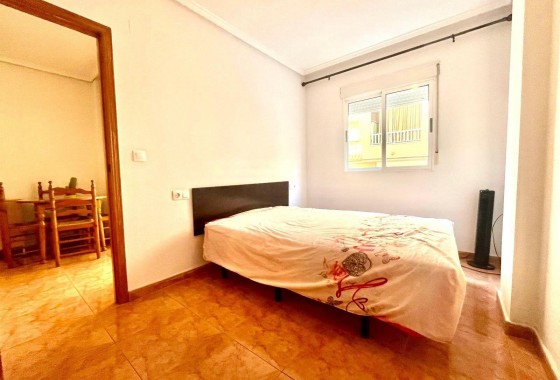 Resale - Apartment - Torrevieja - Estacion de autobuses